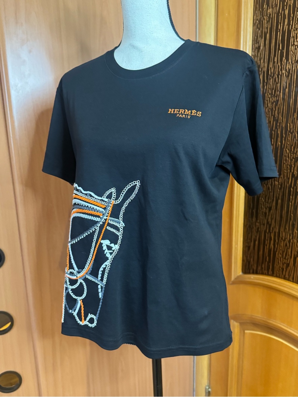 Hermes Black Short Sleeve cotton Tee with Orange & White Embroidery Sz L - Picture 5 of 16